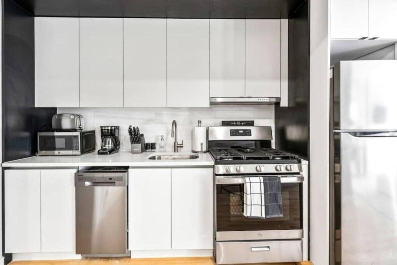 Luxe Studio With Charming Juliet Balcony Apartment New York